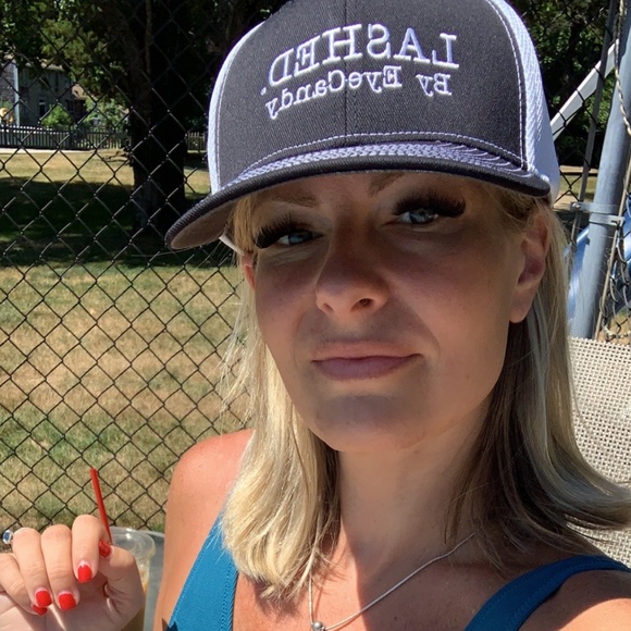 Meet your Posher, Lindsey - Picture 1 of 1